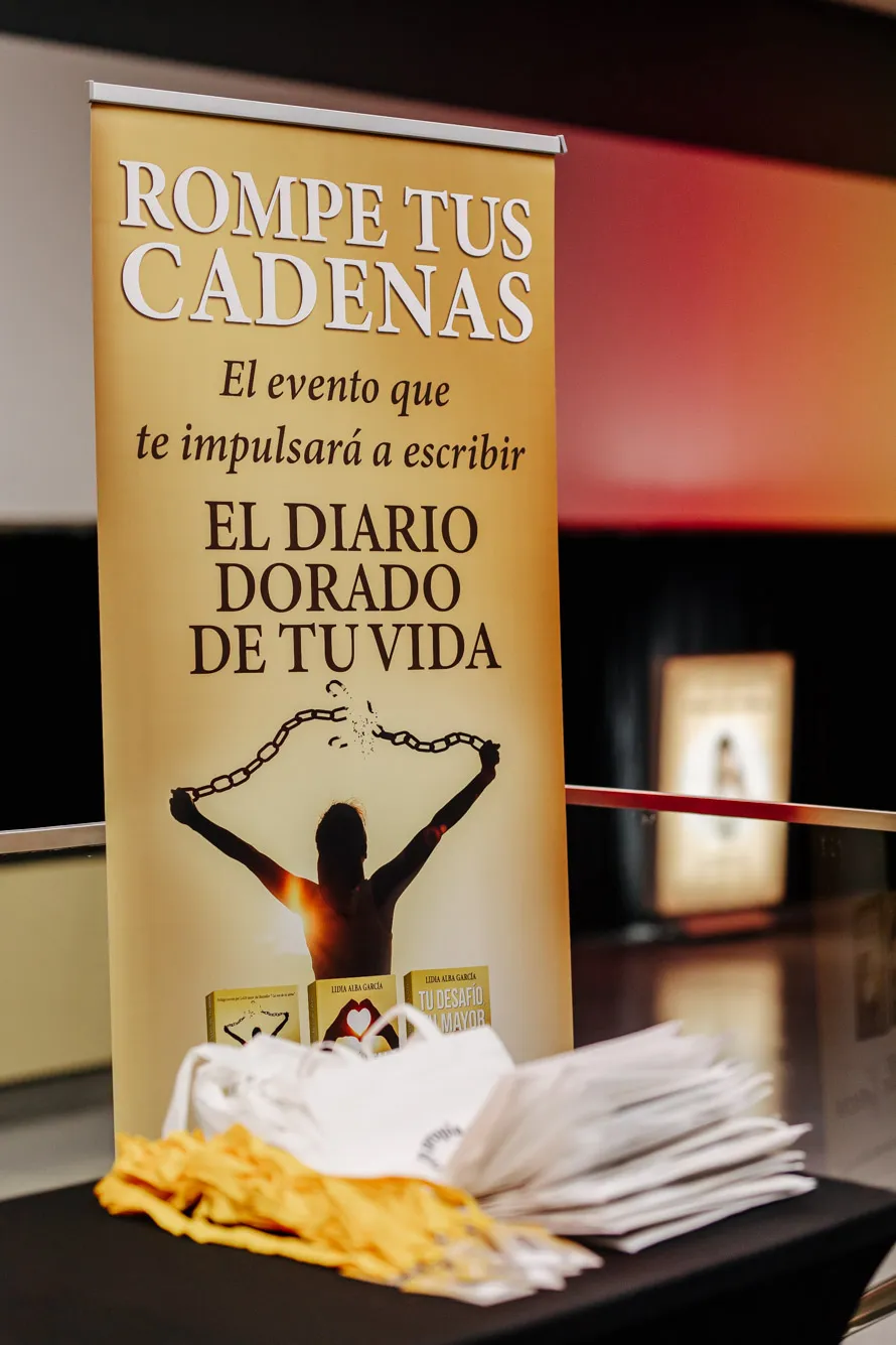 Photocall de evento presencial de Lidia Alba Photocall y materiales de bienvenida en evento presencial de Lidia Alba